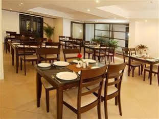 Hotel White Lotus à Gurgaon Extérieur photo