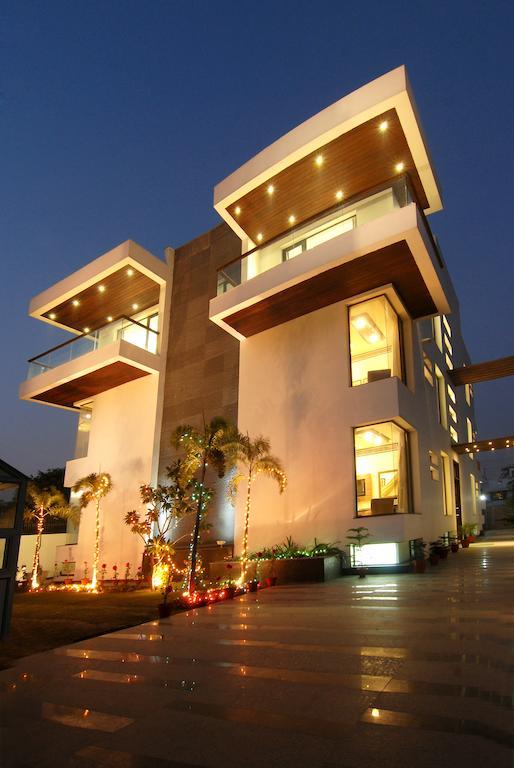 Hotel White Lotus à Gurgaon Extérieur photo