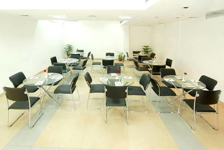 Hotel White Lotus à Gurgaon Extérieur photo